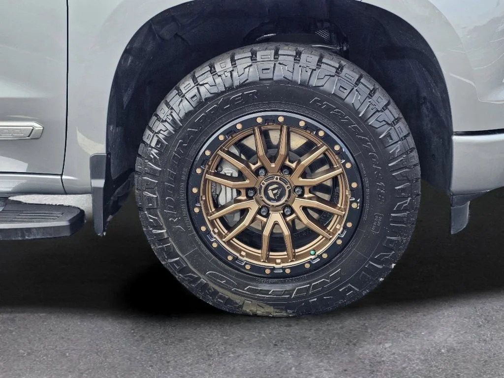 Used 2025 Sterling Gray Metallic Chevrolet High Country image 6