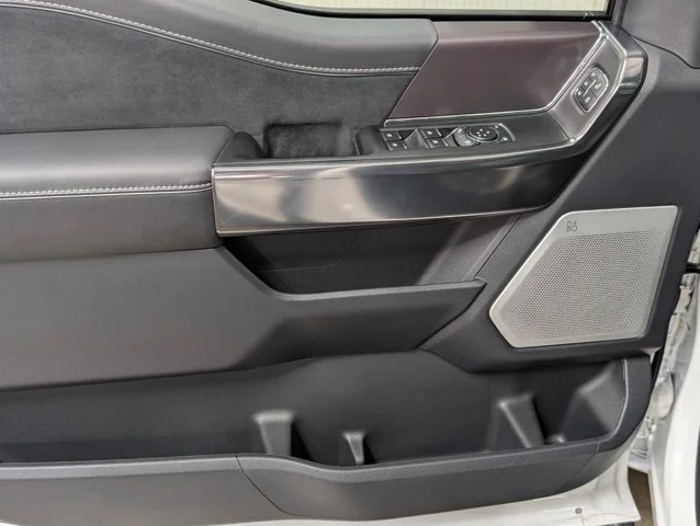 New 2026 Star White Metallic Tri-Coat Ford Platinum® image 52