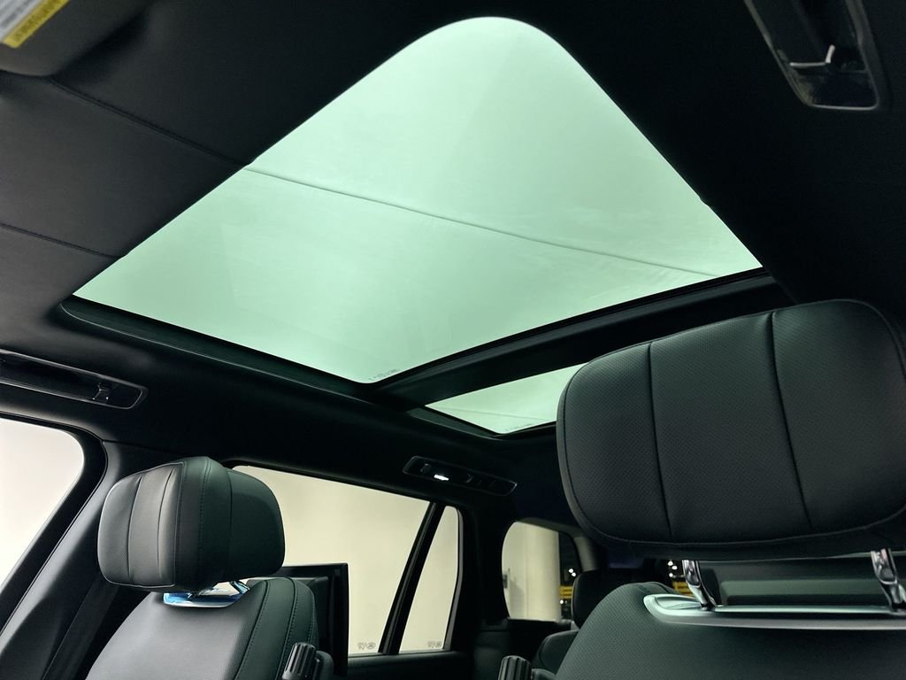 New 2026 Santorini Black Land Rover Autobiography image 20