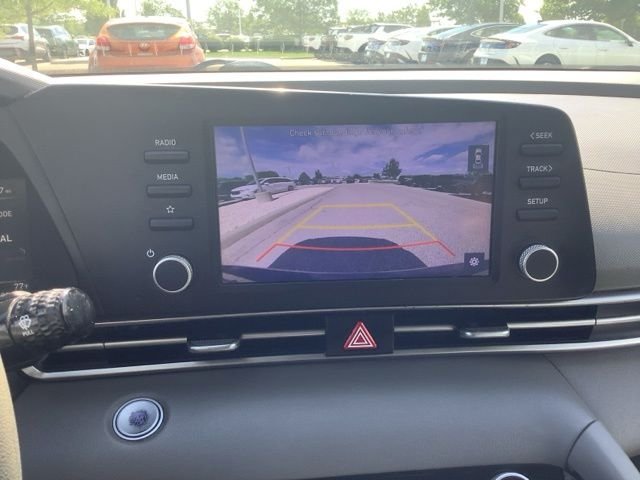 Used 2021 Gray Hyundai SEL image 23