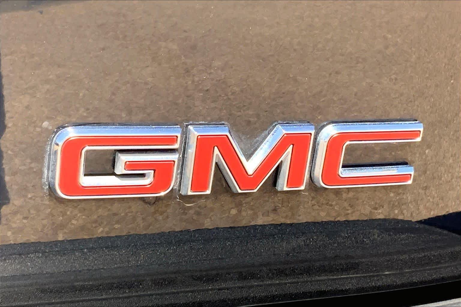 Used 2025 Onyx Black GMC Denali image 10
