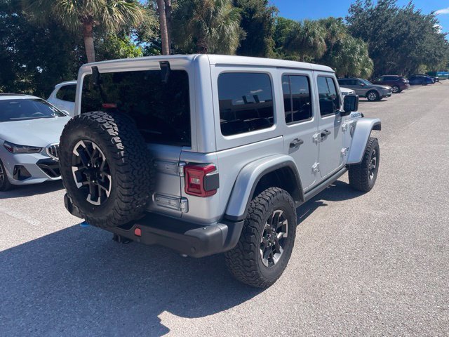 Used 2024 Silver Zynith Clearcoat Jeep Rubicon X image 2