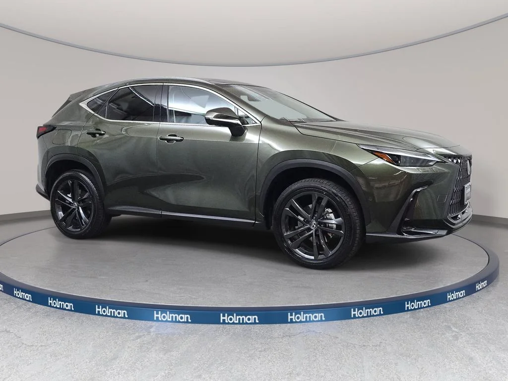 Certified Used 2025 Green Lexus 450h+ Luxury image 3