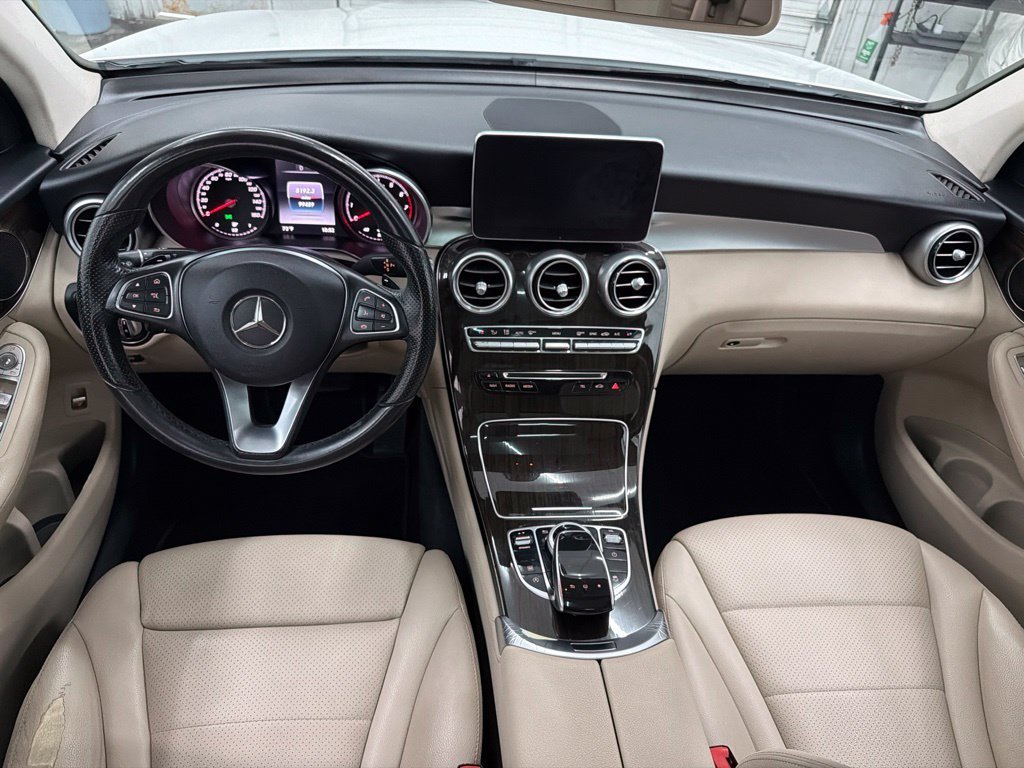 Used 2016 White Mercedes-Benz GLC 300 image 25