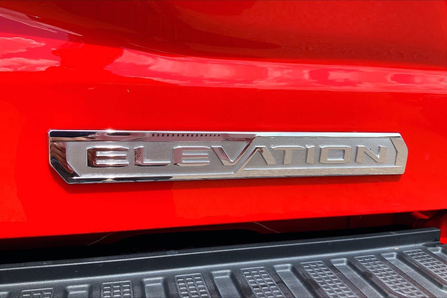 Used 2020 Cardinal Red GMC Elevation image 10