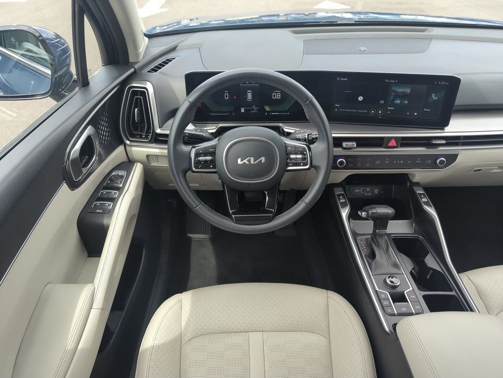 Used 2025 Black Kia S image 14