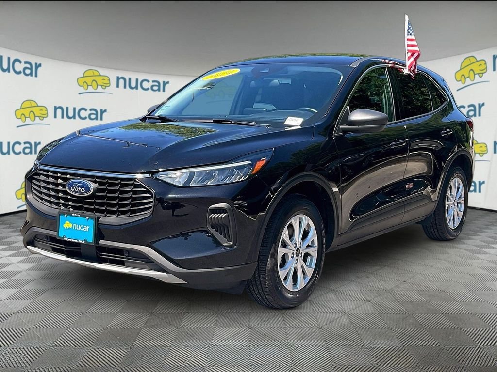 Used 2024 Black Ford Active image 3