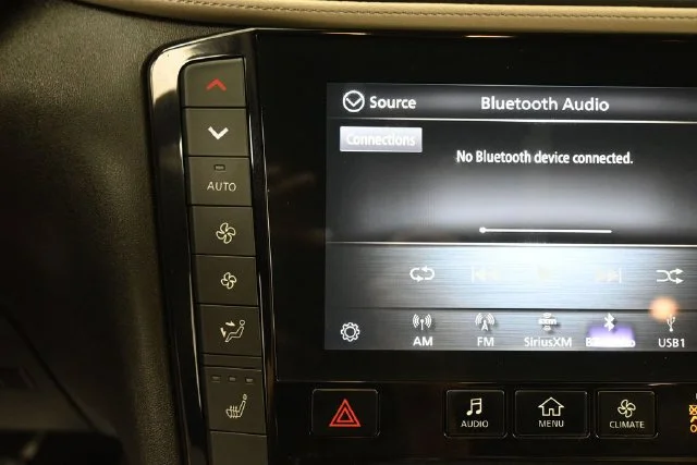 Used 2023 Gray INFINITI LUXE image 22