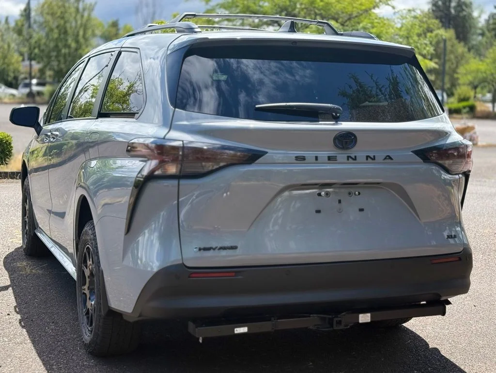 Used 2025  Toyota Woodland Edition image 3