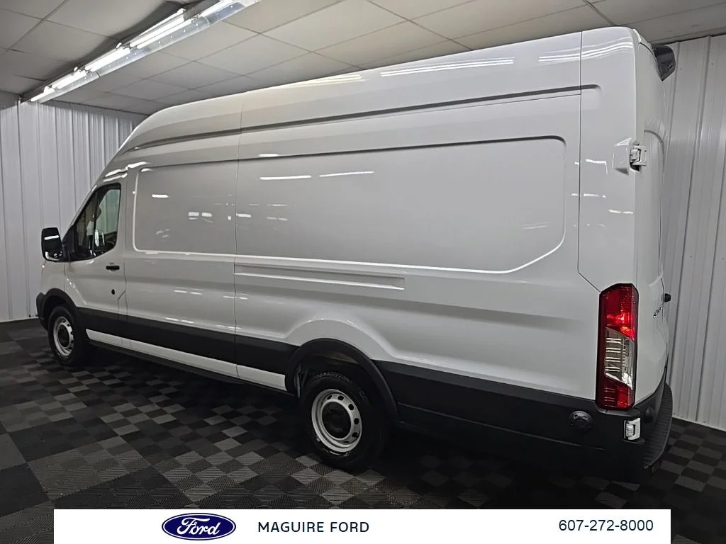 Used 2025 White Ford Base image 11