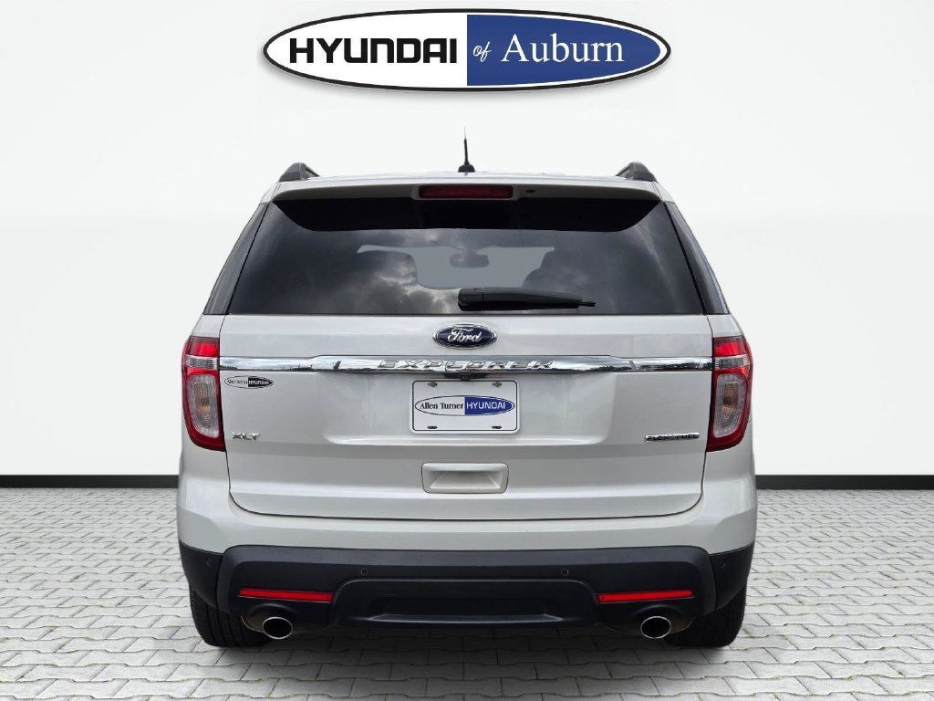 Used 2015 White Ford XLT image 6