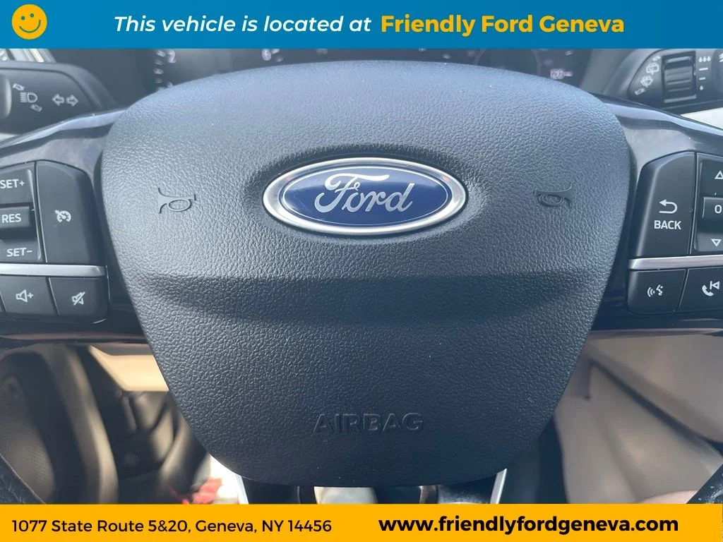 Used 2021 Gold Ford SE image 17