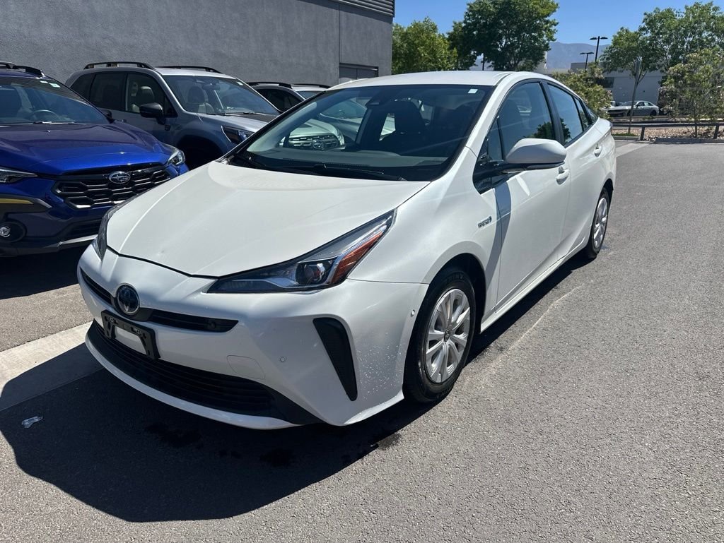 2020 Toyota Prius LE FWD's photo