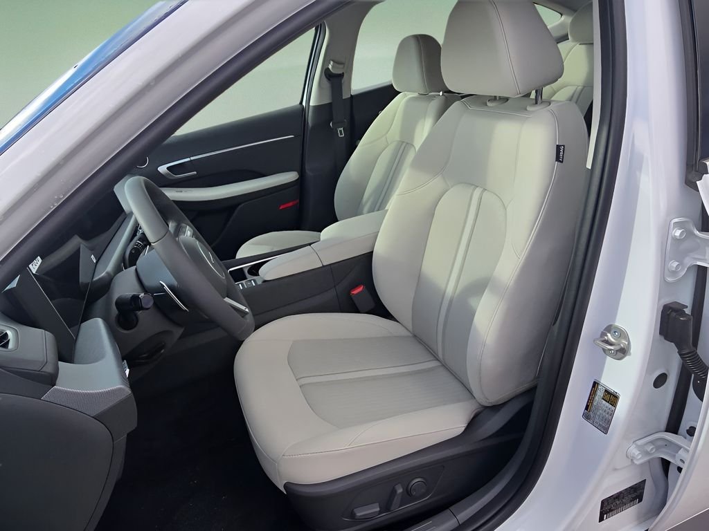 New 2026 Serenity White Hyundai SEL Sport image 13
