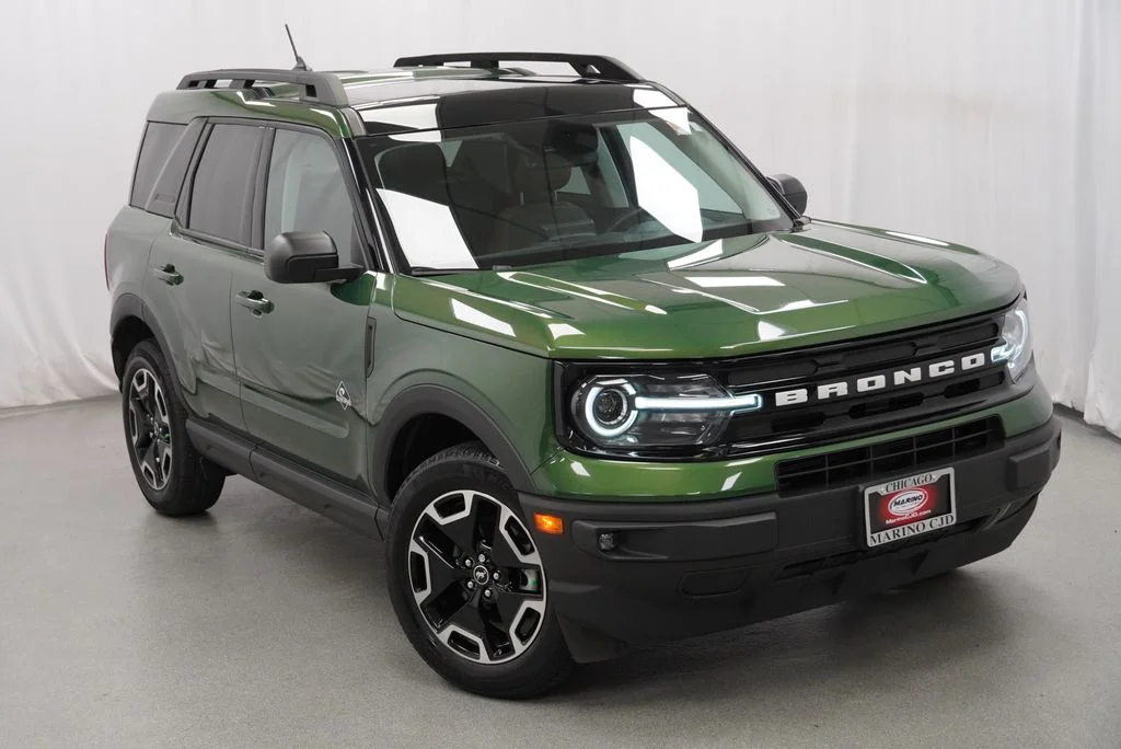 Used 2023 Green Ford Outer Banks image 9