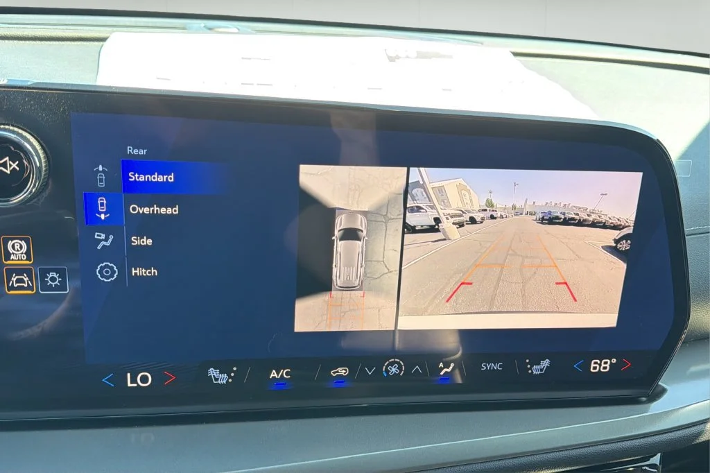 New 2027 Summit White Chevrolet LT image 27
