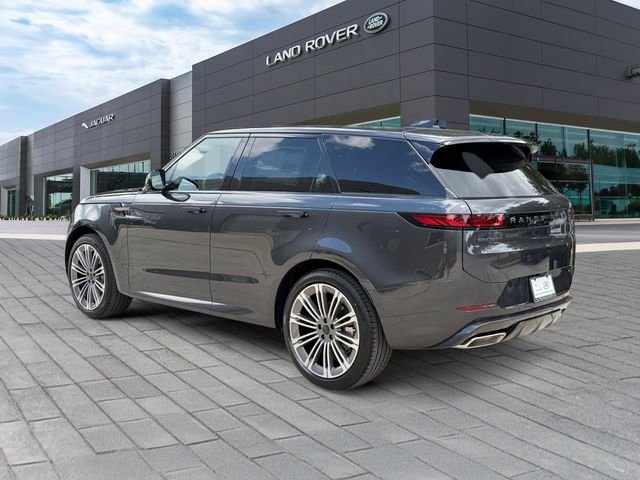 New 2026 Carpathian Grey Land Rover Dynamic SE image 3