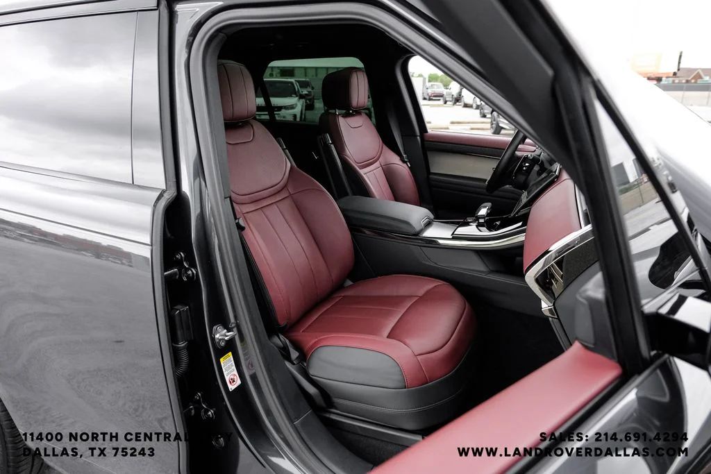 Certified Used 2025 Carpathian Gray Premium Metallic Land Rover Dynamic SE image 37