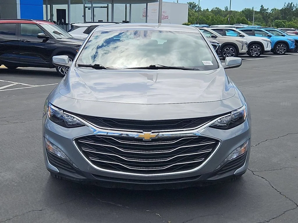 Used 2024 Sterling Gray Metallic Chevrolet LT image 9