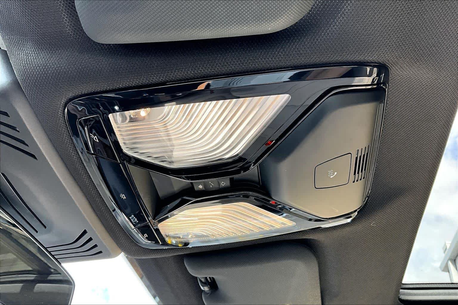 Used 2020 Glacier Silver Metallic BMW xDrive30i image 35
