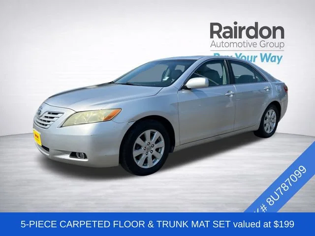 Used 2008 Classic Silver Metallic Toyota LE image 3