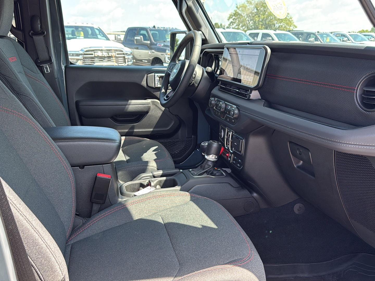 Used 2025 Anvil Clearcoat Jeep Rubicon image 17