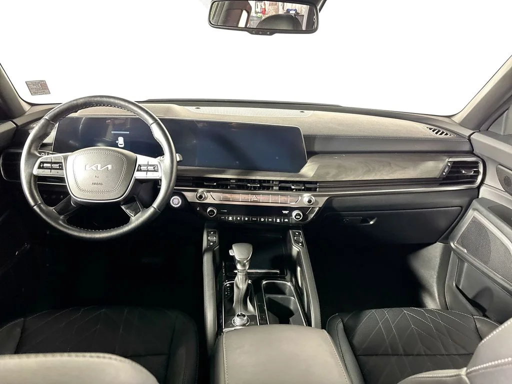 Used 2025 Green Kia EX X-Pro image 12