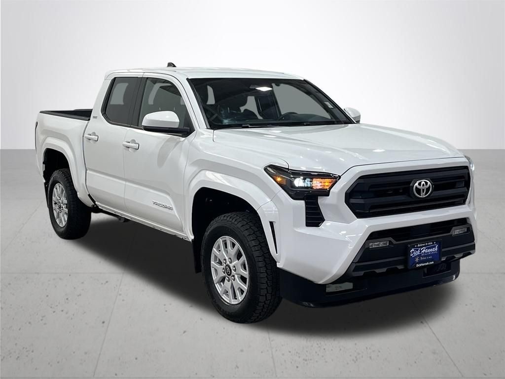 Used 2024 Ice Toyota SR5 image 8