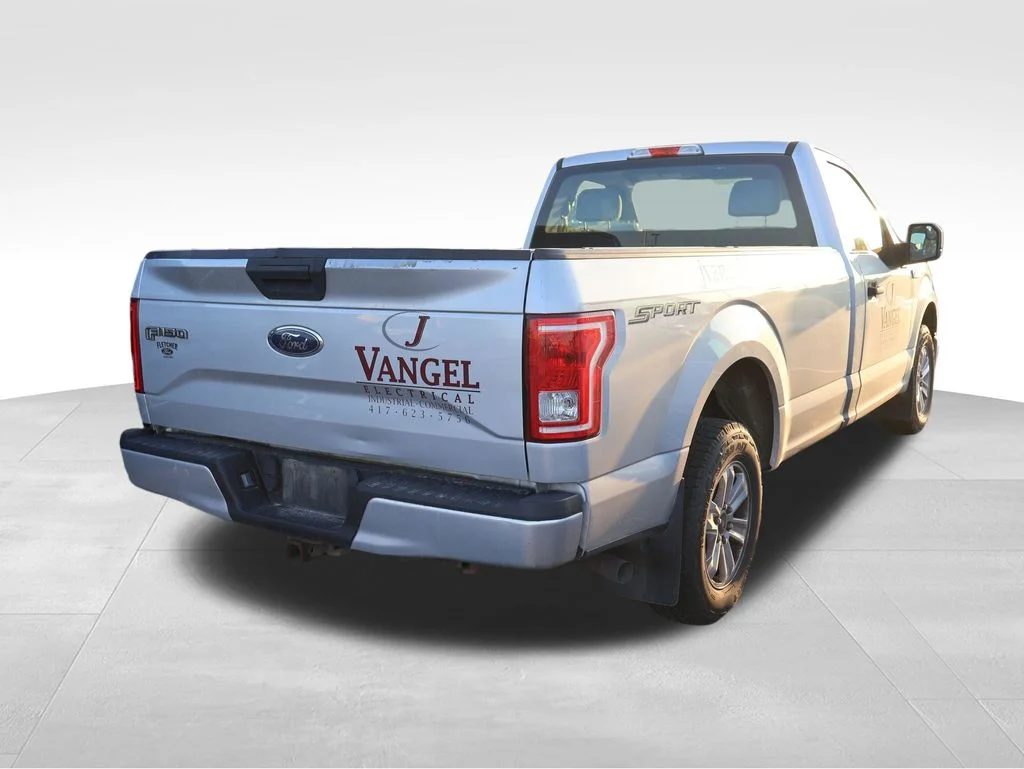 Used 2017 Silver Ford XL image 13