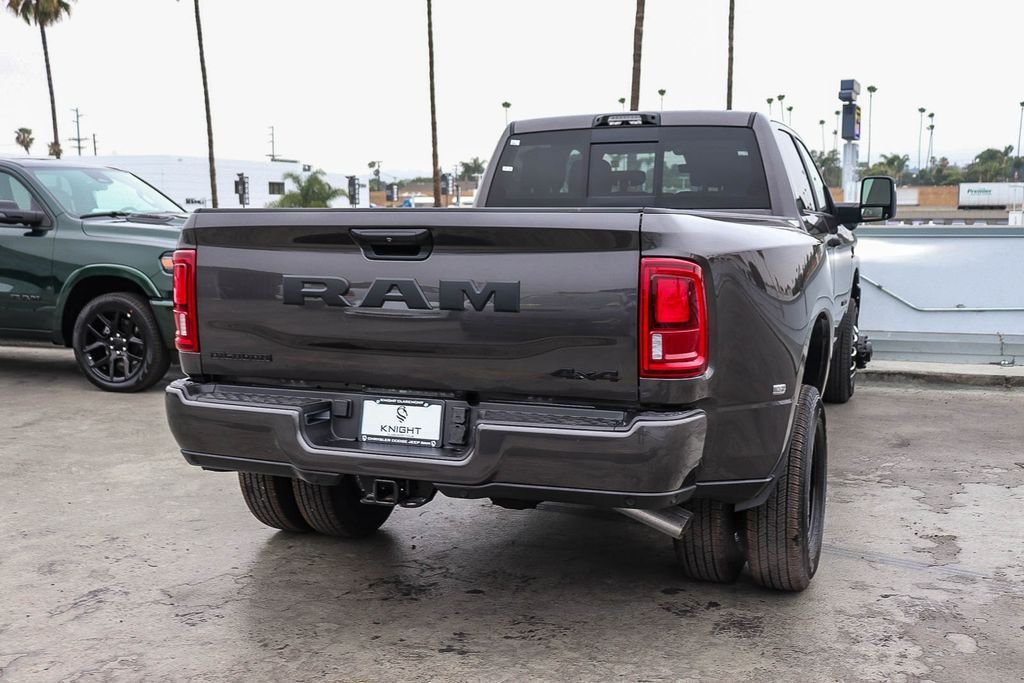 New 2026 Crystal Metallic Ram Big Horn image 9