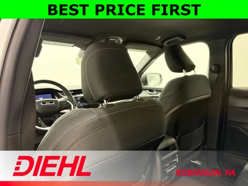 New 2026 Bright White Clear-Coat Exterior Paint Jeep Laredo image 14