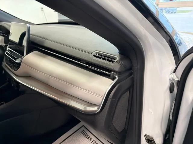 Used 2024 White Jeep Limited image 36