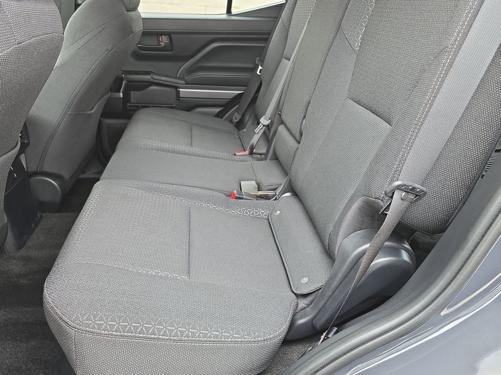 Certified Used 2025  Toyota SR5 image 24