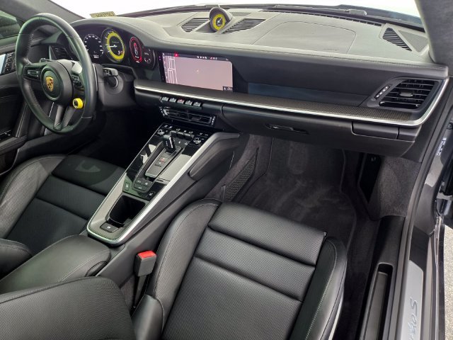 Used 2021  Porsche Turbo S image 17