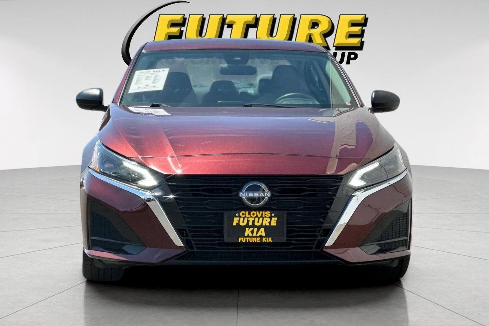 Used 2025 Red Nissan 2.5 SV image 9