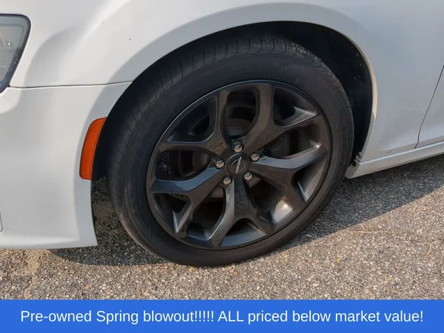 Used 2020 White Chrysler Touring image 7