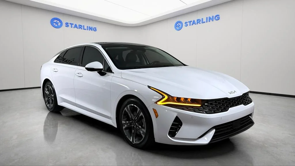 Used 2022 White Kia EX image 13