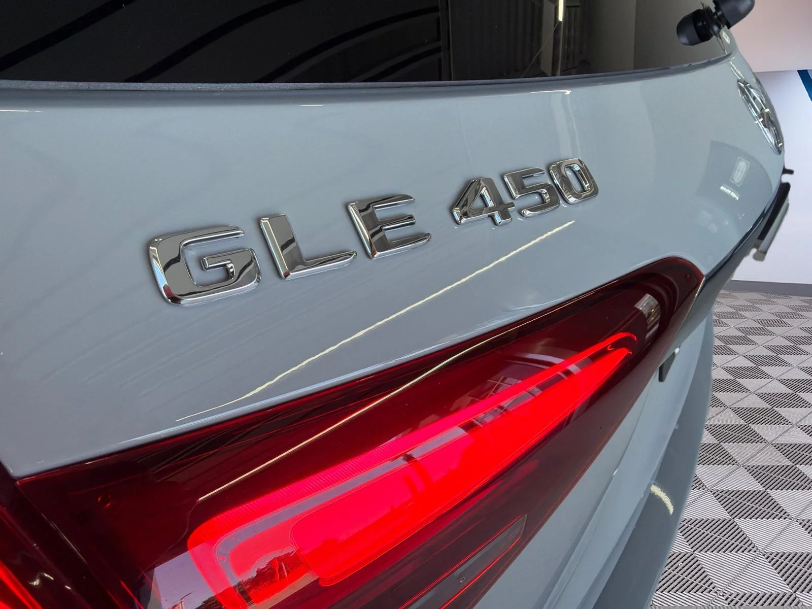 New 2026 Grey Mercedes-Benz GLE 450 4MATIC SUV image 31