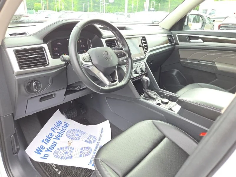 Used 2023  Volkswagen 3.6L V6 SE w/Technology image 26