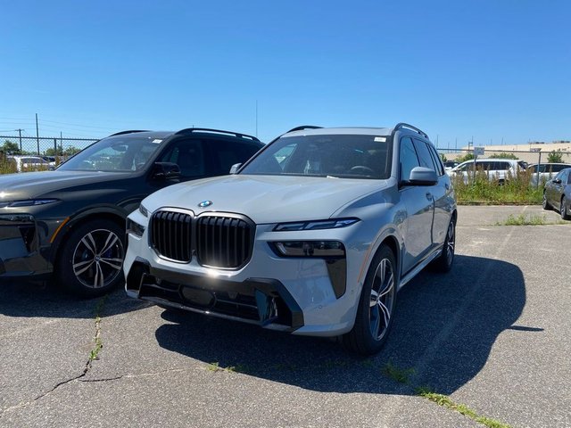 2027 BMW X7