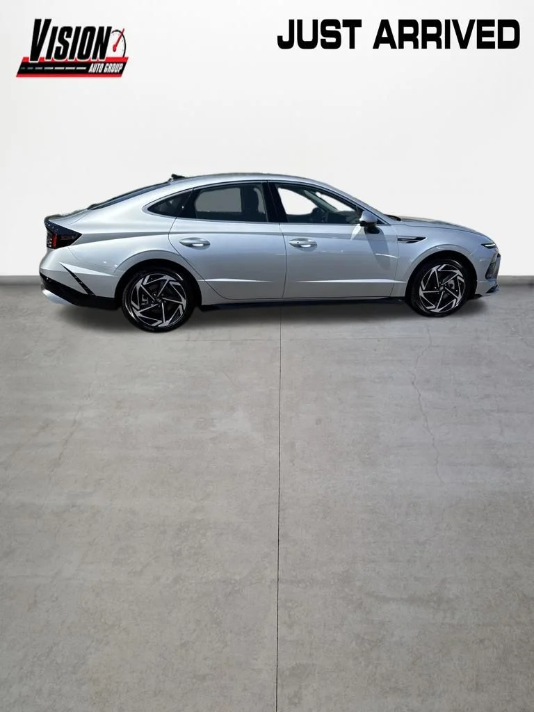 New 2026 Silver Hyundai SEL Sport image 7