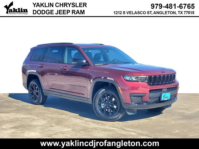 New 2025 Velvet Red Pearl-Coat Exterior Paint Jeep Altitude X image 1