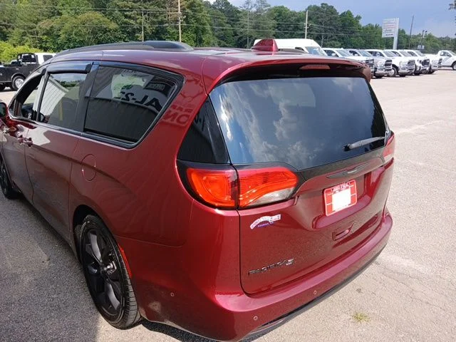 Used 2020 Red Chrysler Touring L Plus image 6