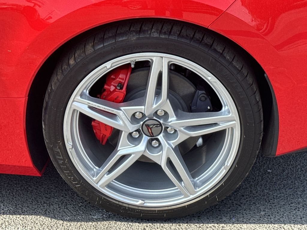 Used 2022 Red Chevrolet Stingray image 17