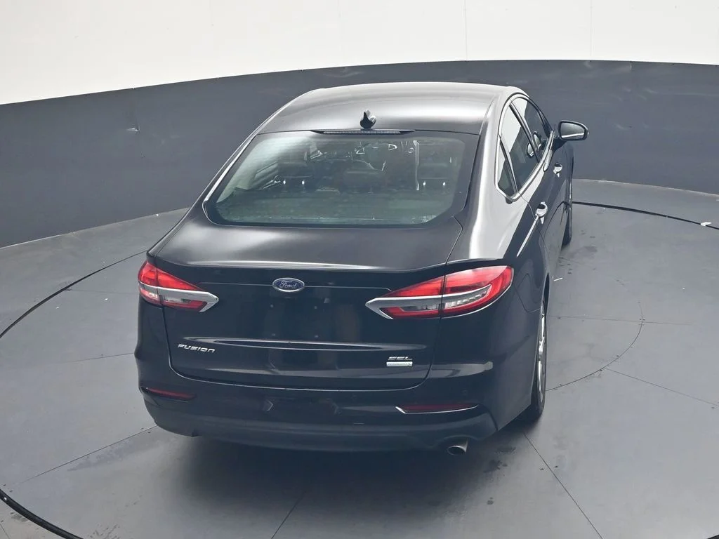 Used 2019 Black Ford SEL image 35