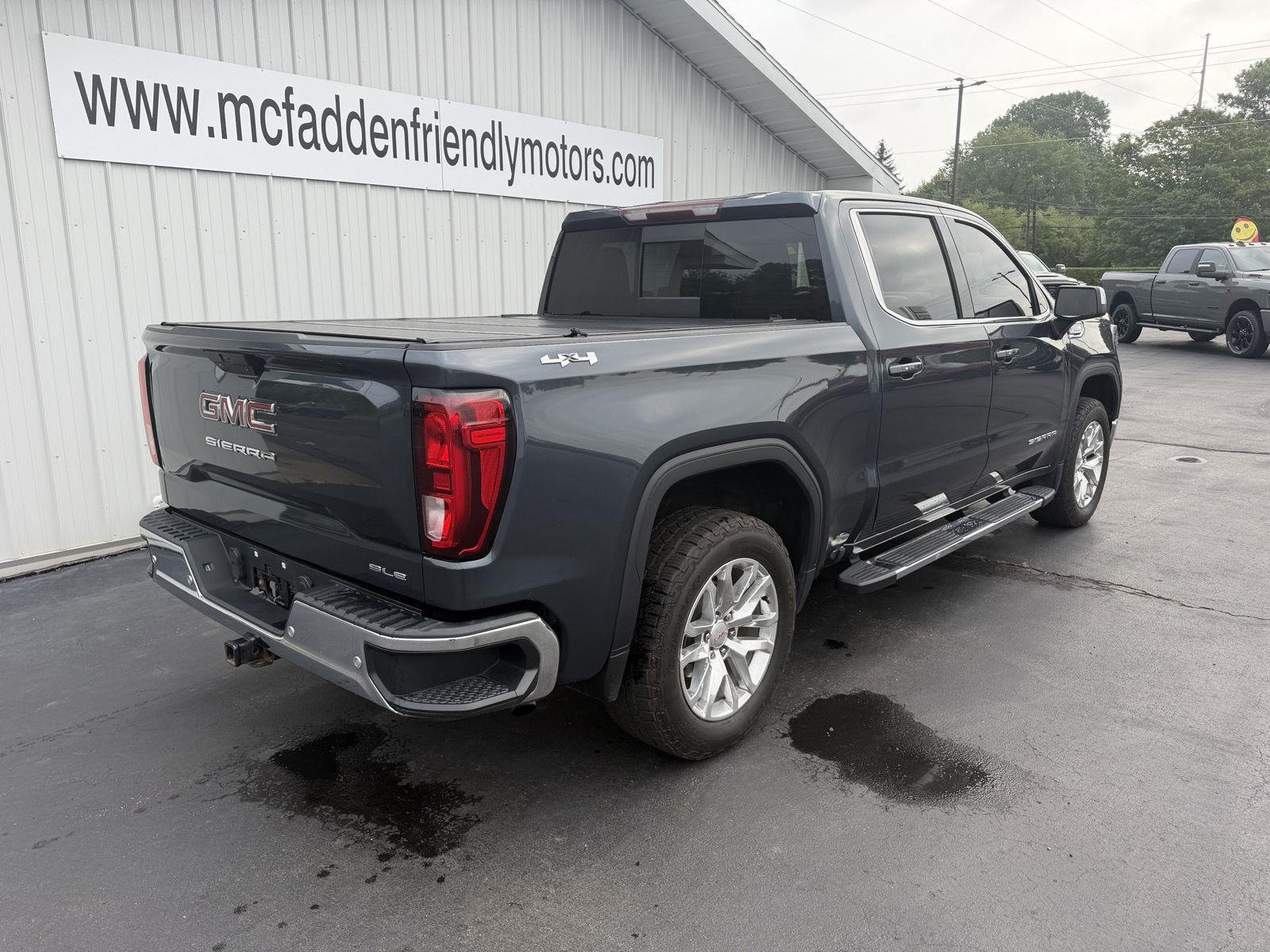 Used 2019 Dark Sky Metallic GMC SLE image 2