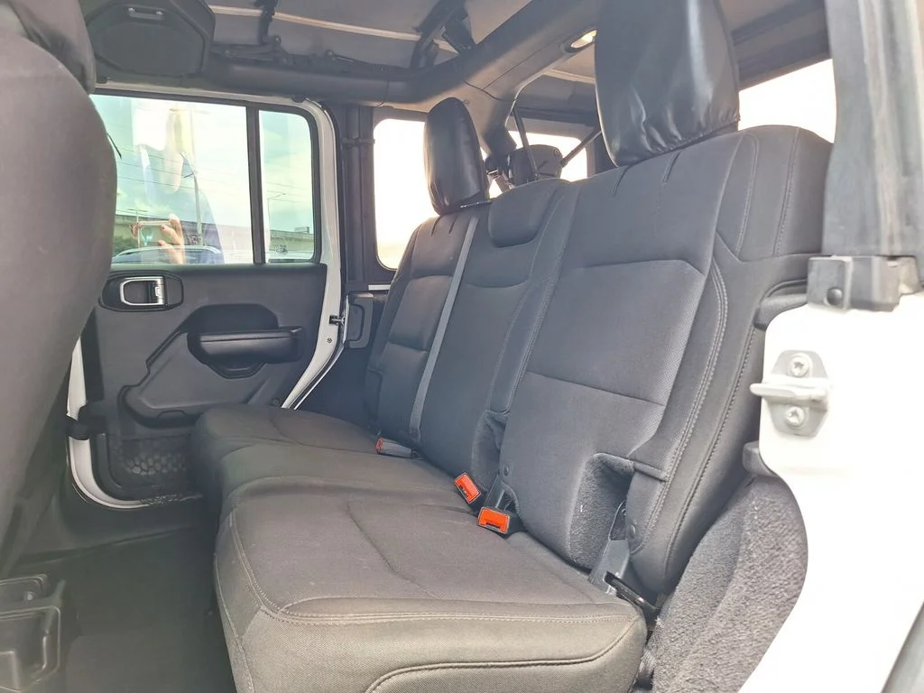Used 2018 White Jeep Unlimited Sport S image 25