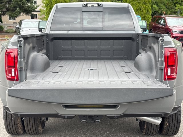 New 2026 Ceramic Gray Clear-Coat Exterior Paint RAM Laramie image 7
