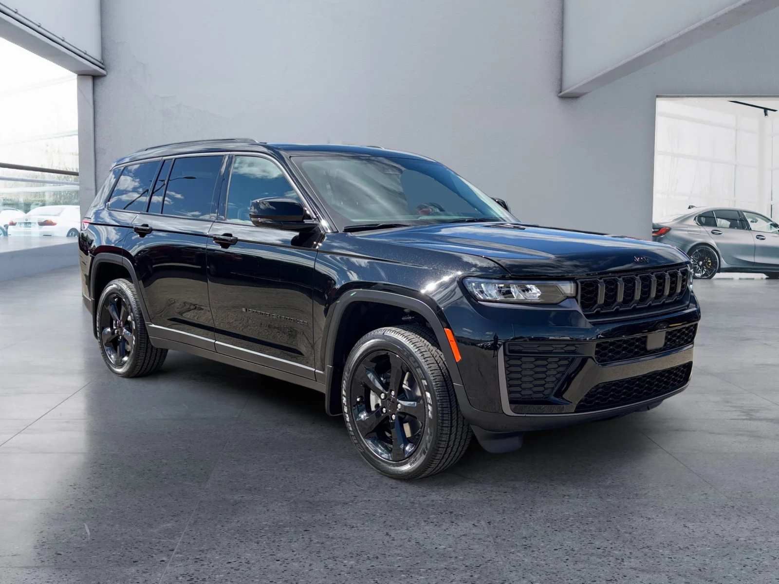 New 2026 Diamond Black Crystal Pearl Jeep Altitude image 7