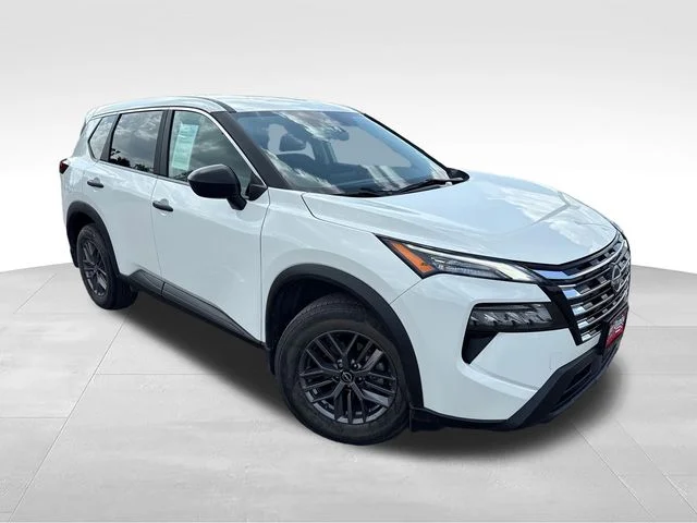 2024 Nissan Rogue S FWD's photo